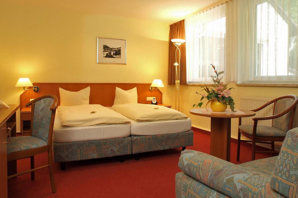 Hotel Am Schlossberg Ziegenrück Екстериор снимка