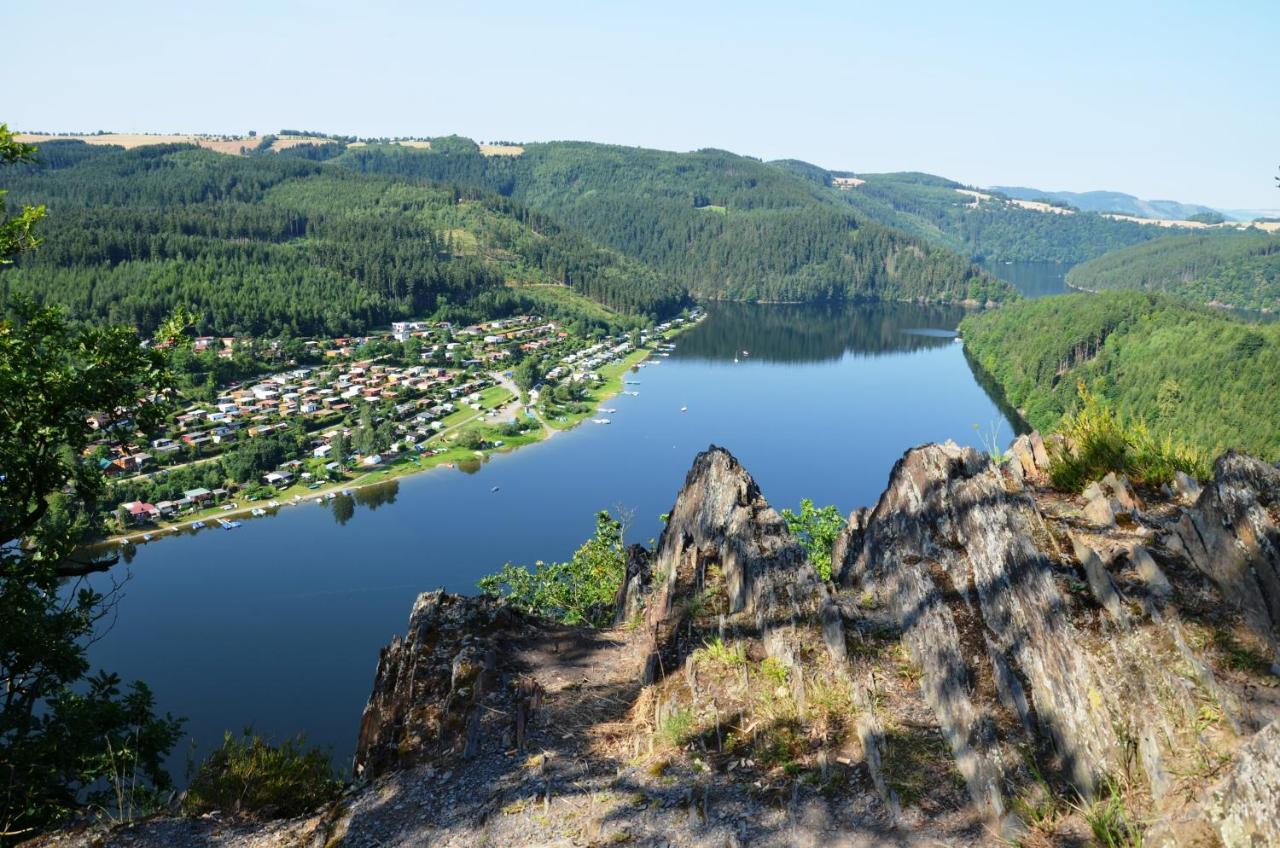 Hotel Am Schlossberg Ziegenrück Екстериор снимка