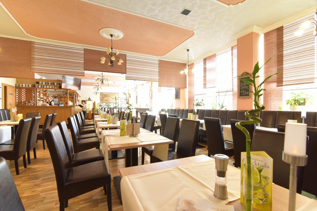 Hotel Am Schlossberg Ziegenrück Екстериор снимка